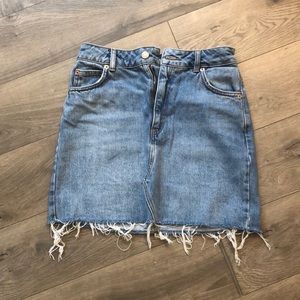 TOPSHOP Jean skirt!!